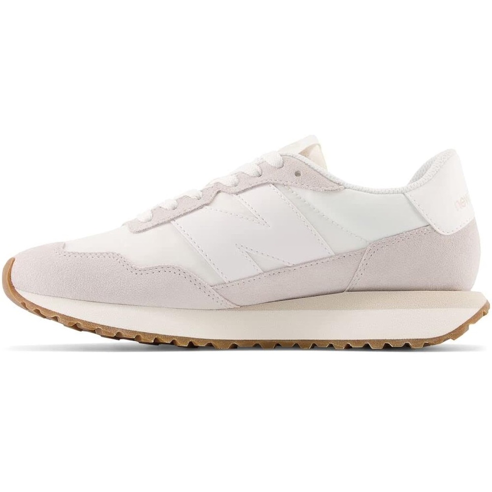New Balance Women's White and Light Gray Sneakers
